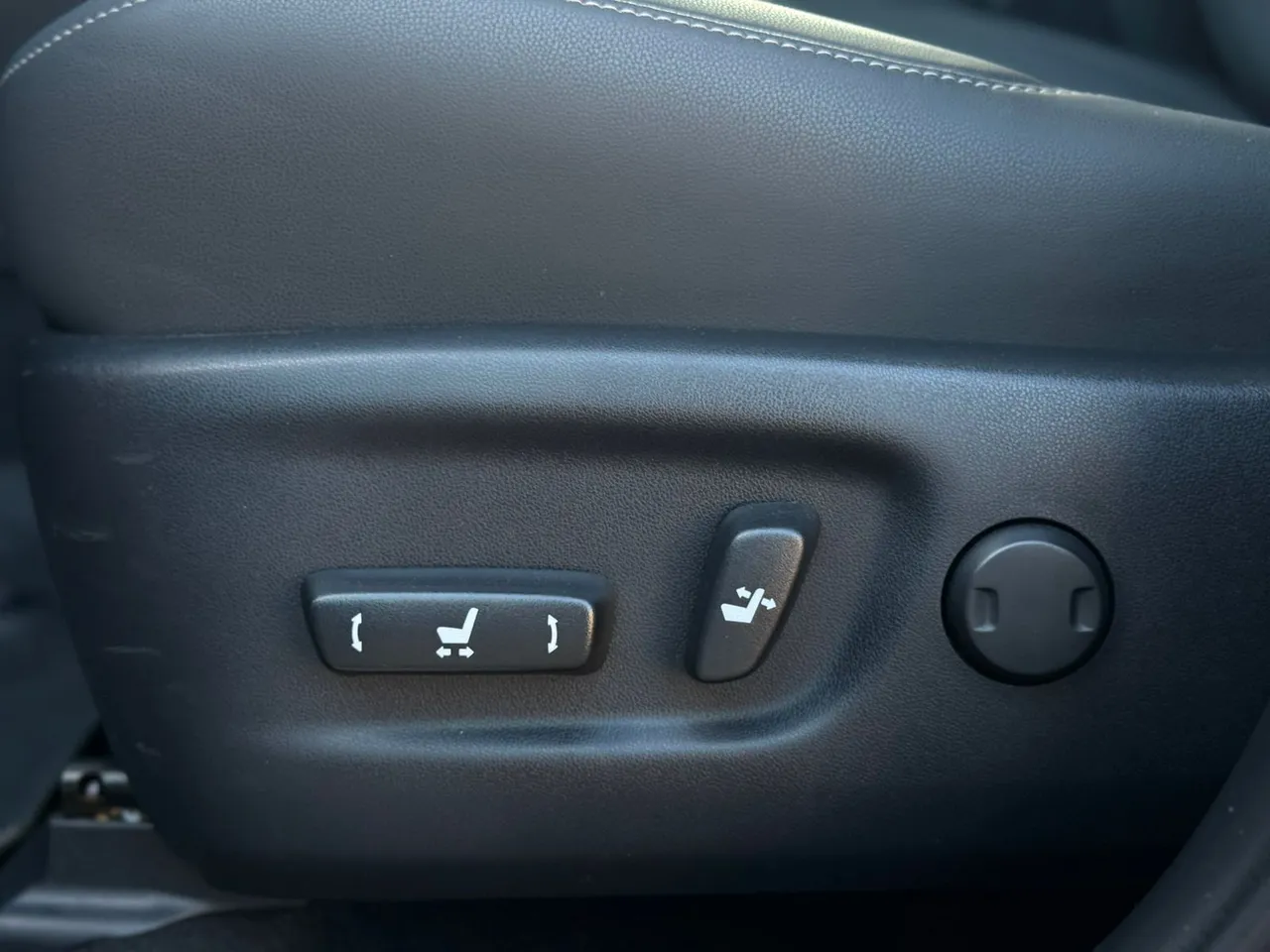 Lexus NX - фото 16