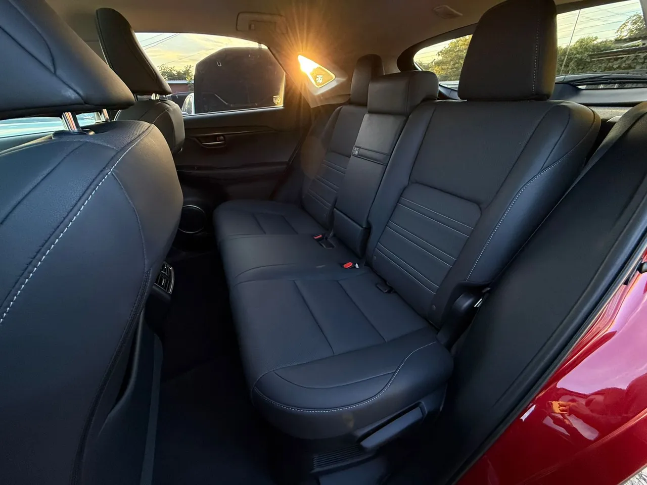 Lexus NX - фото 13