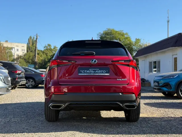 Lexus NX - фото 3