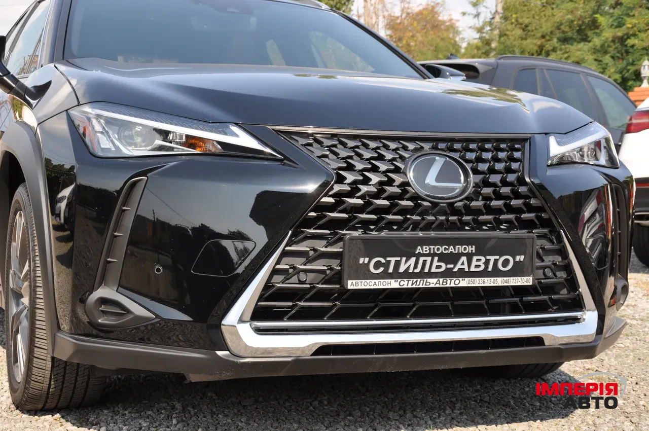 Lexus UX - фото 7