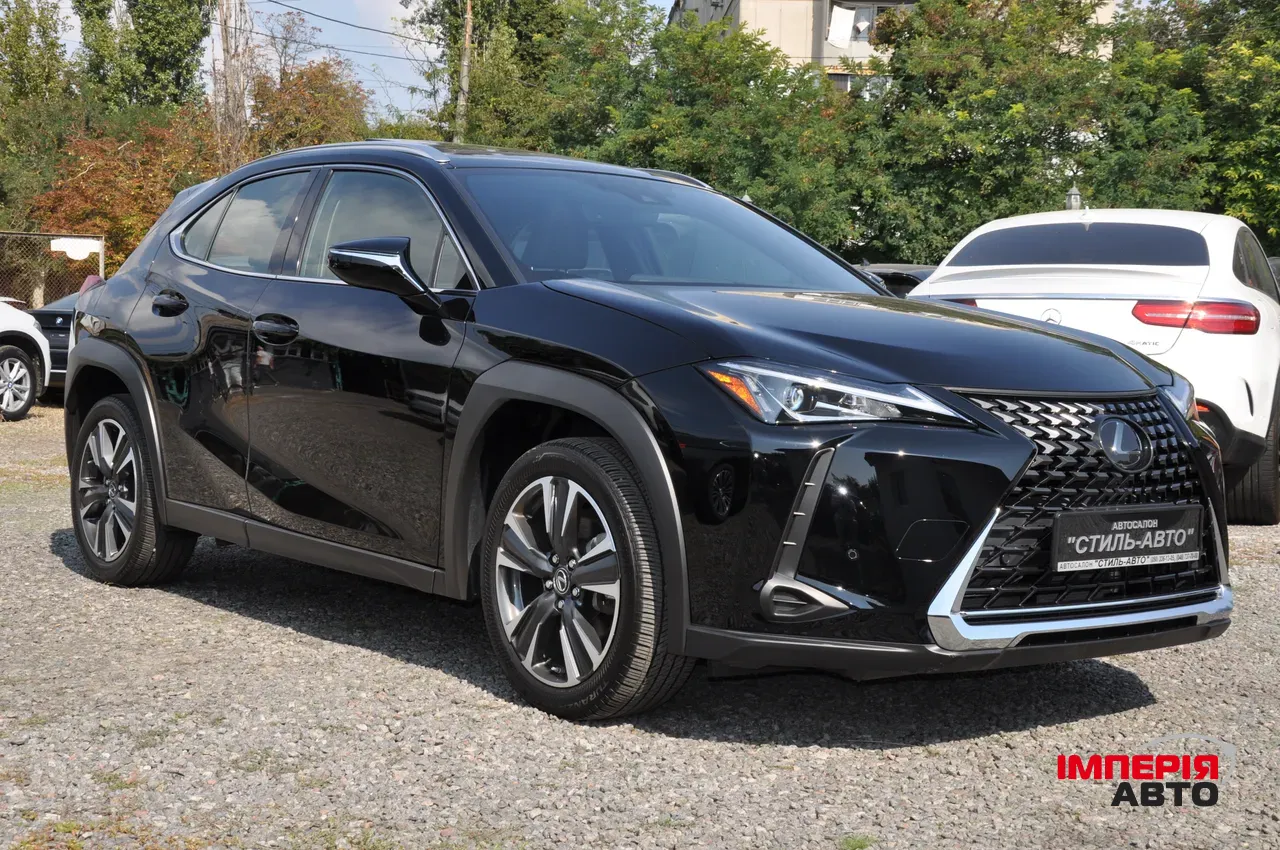 Lexus UX - фото 8