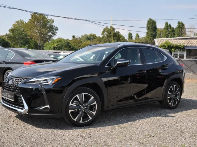 Lexus UX - фото 2
