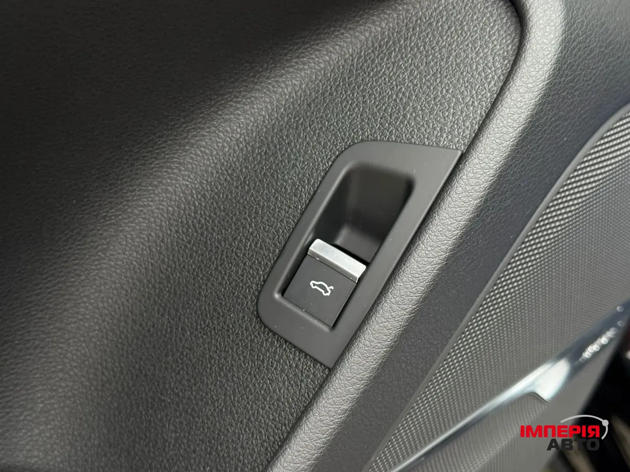 Audi Q7 - фото 36