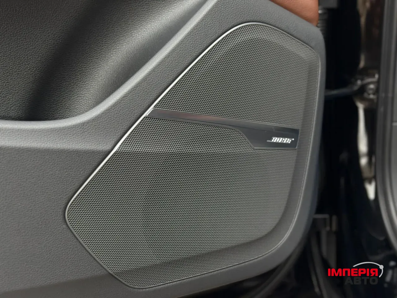 Audi Q7 - фото 47