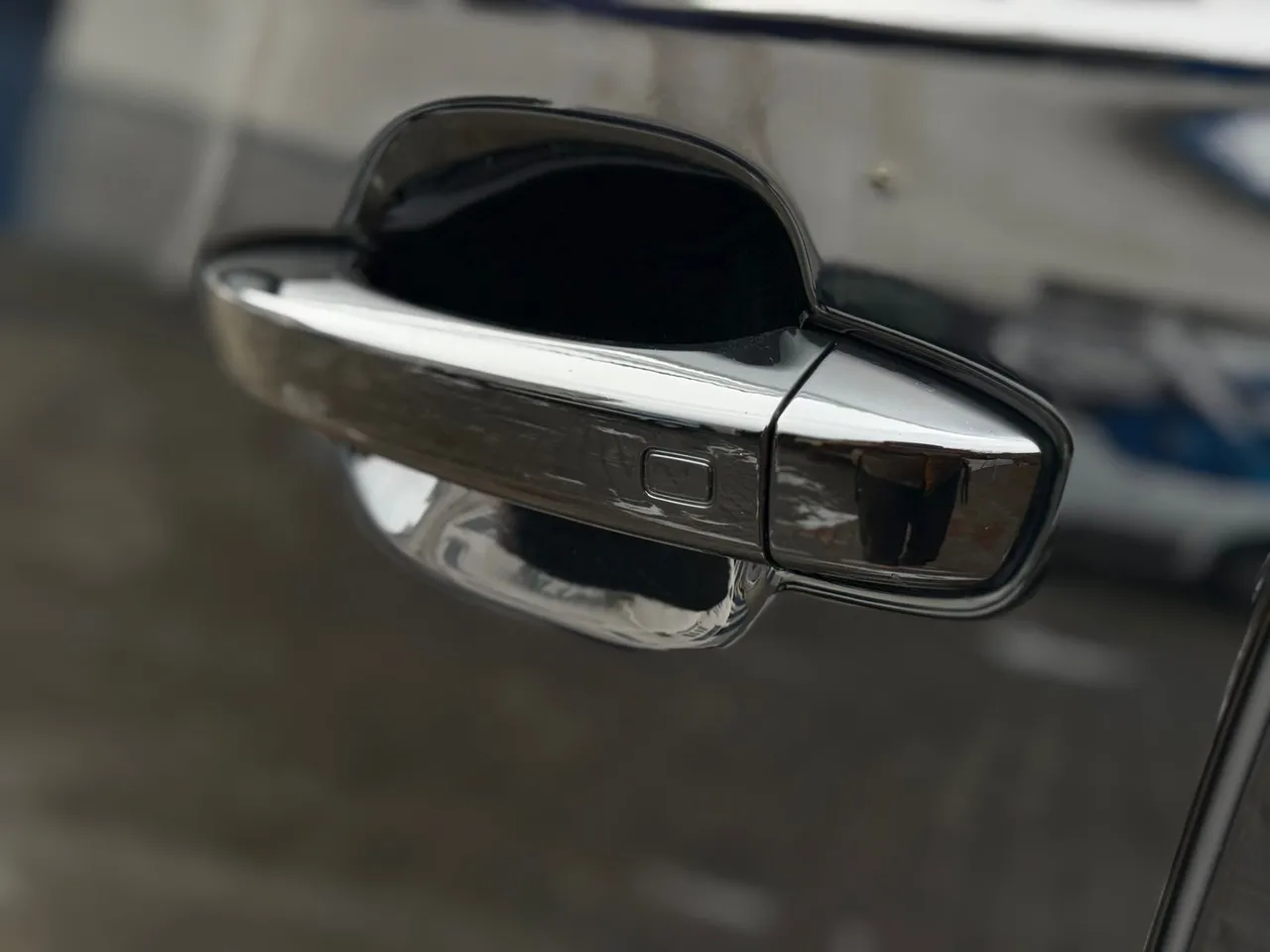 Audi Q7 - фото 13