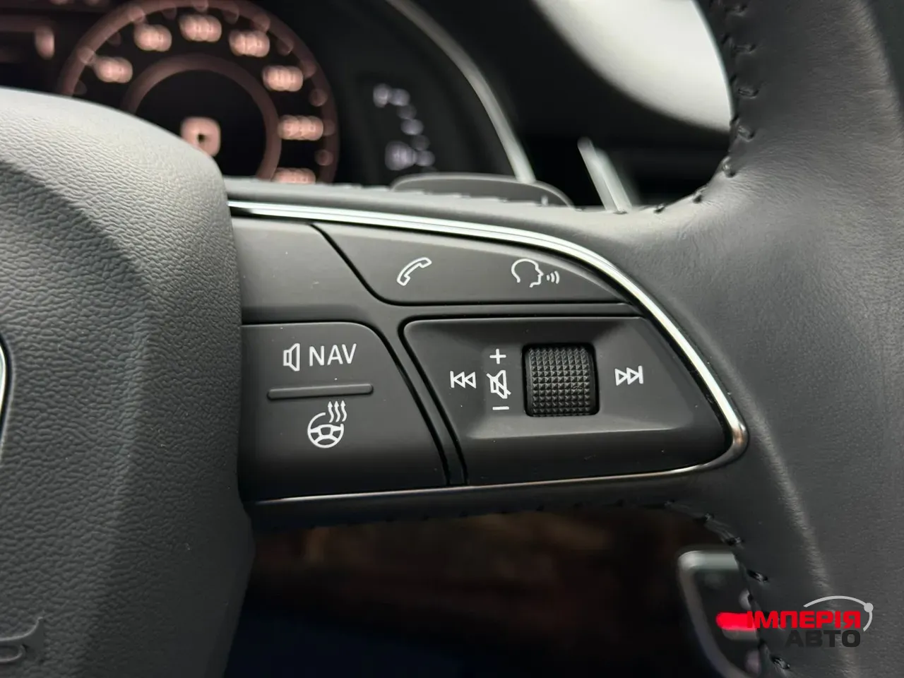 Audi Q7 - фото 29