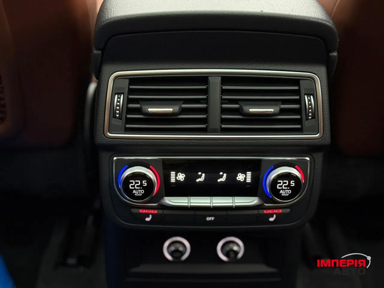 Audi Q7 - фото 41