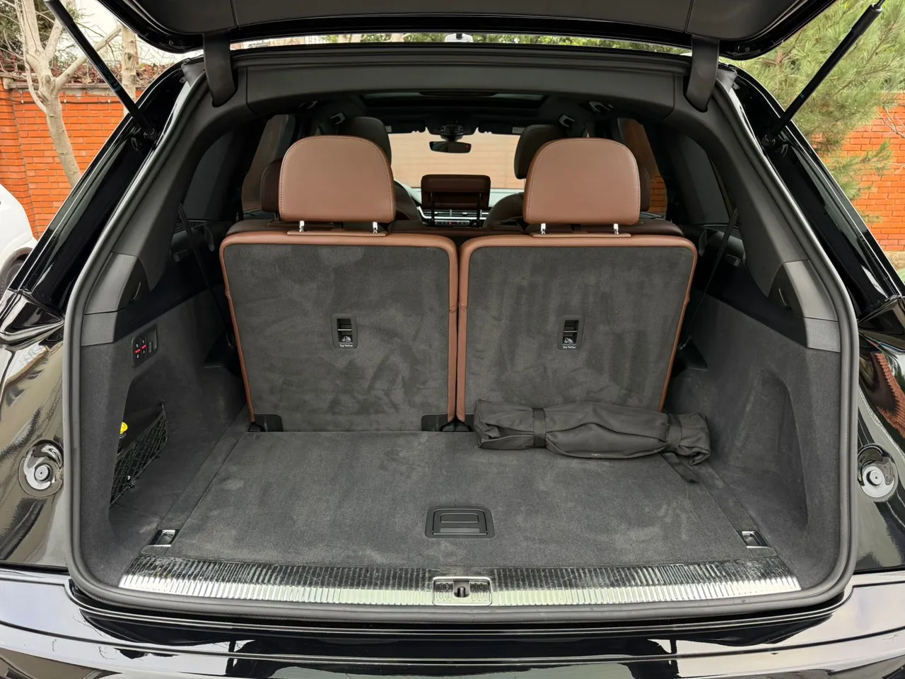 Audi Q7 - фото 18