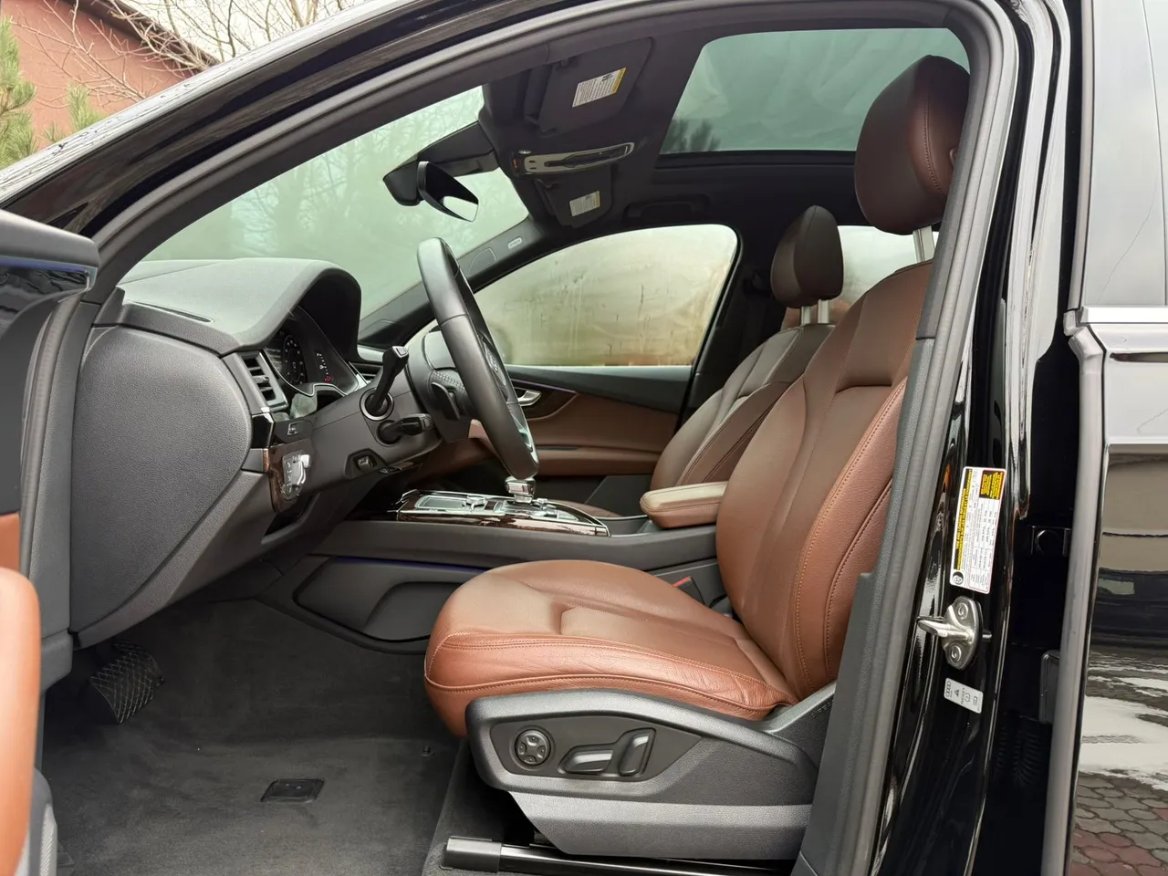 Audi Q7 - фото 23