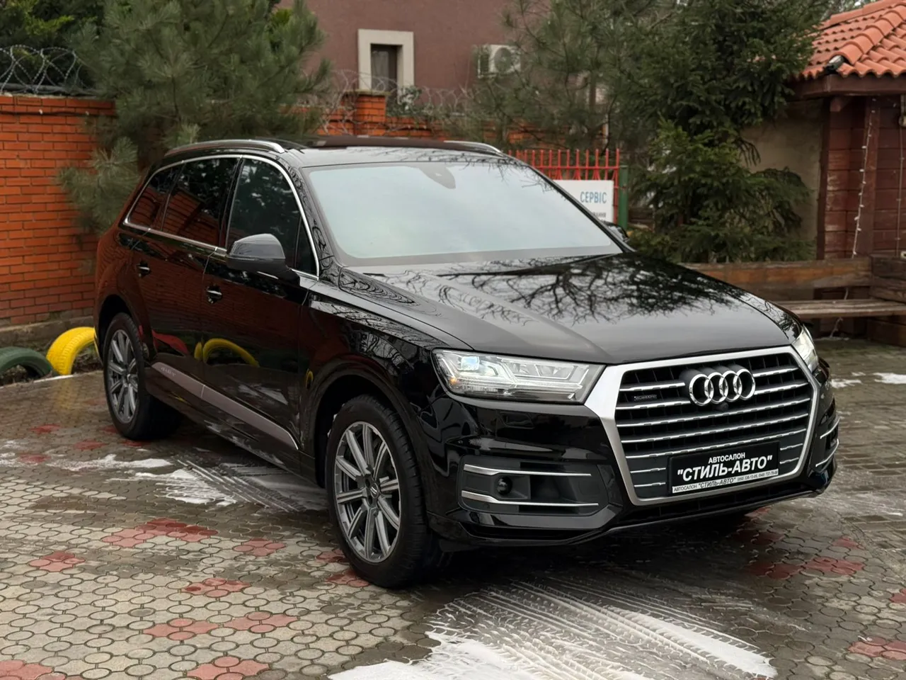 Audi Q7 - фото 9