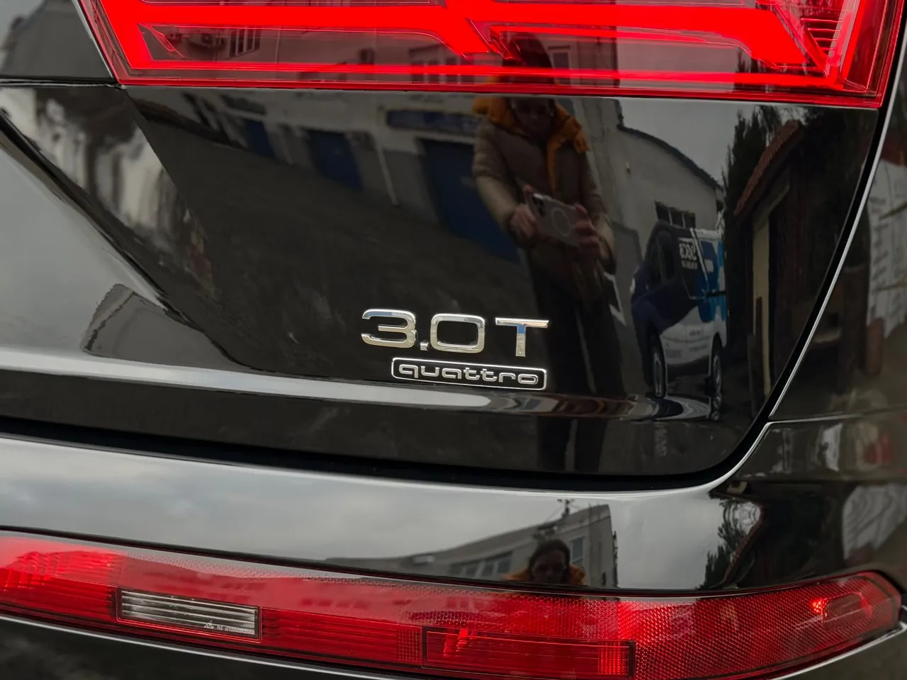 Audi Q7 - фото 16