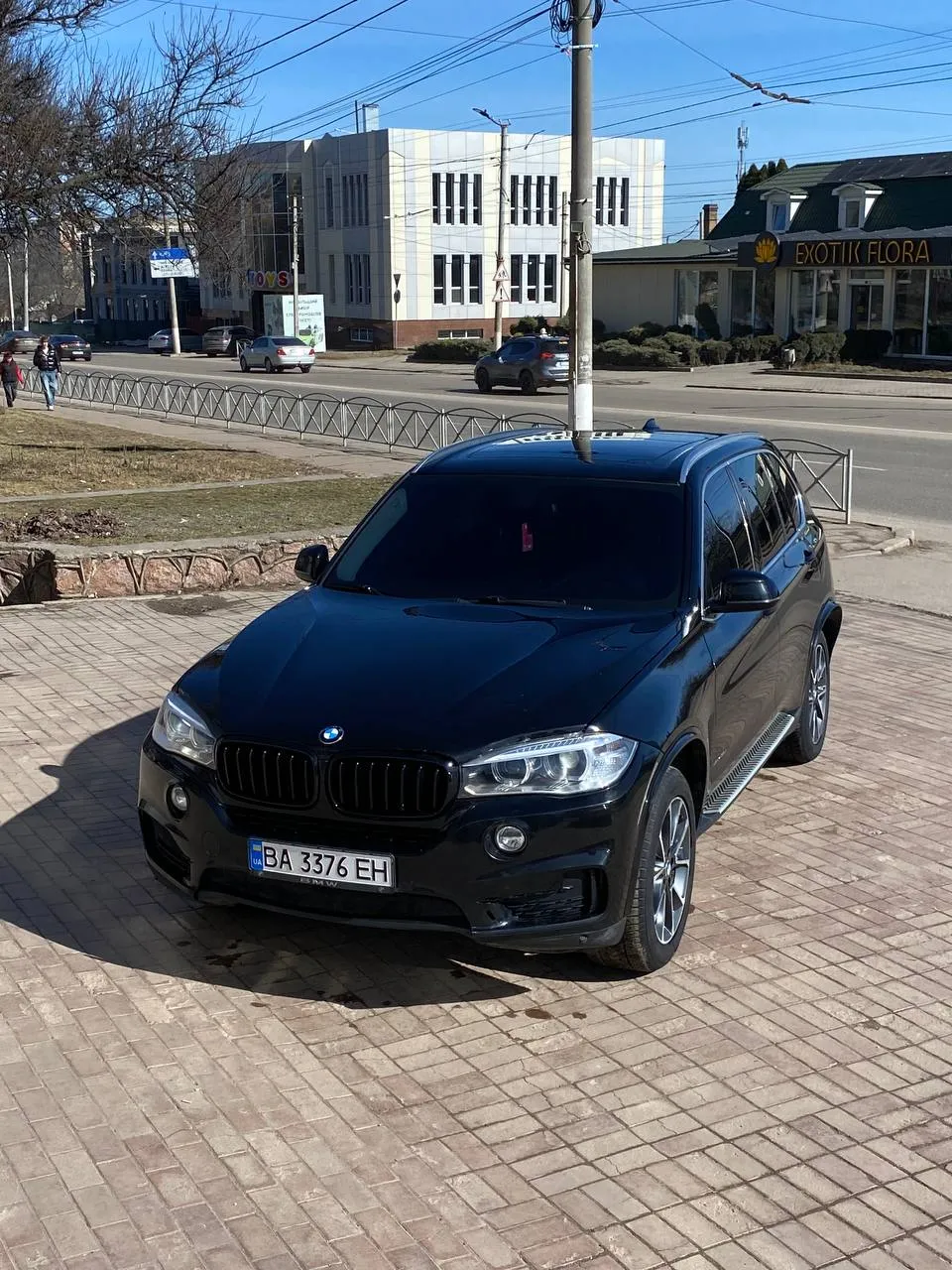 BMW X5 - фото 1