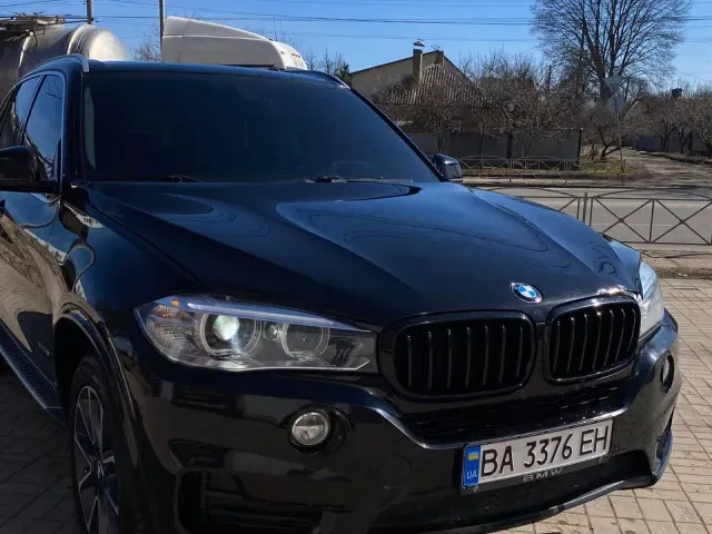 BMW X5 - фото 2