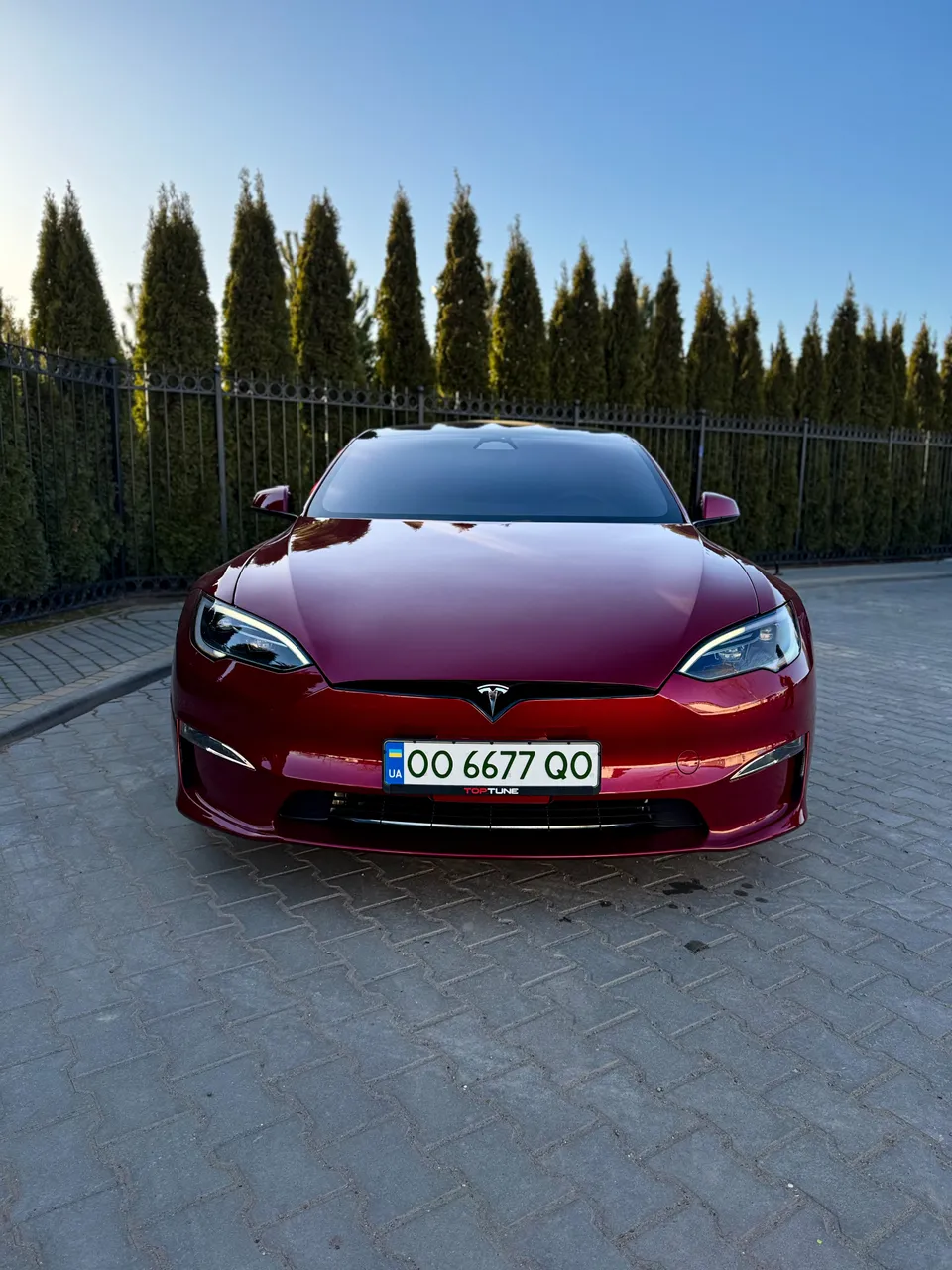 Tesla Model S - фото 2