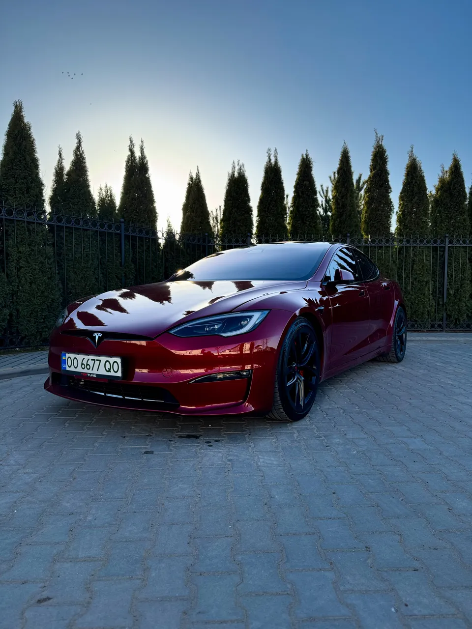 Tesla Model S - фото 3
