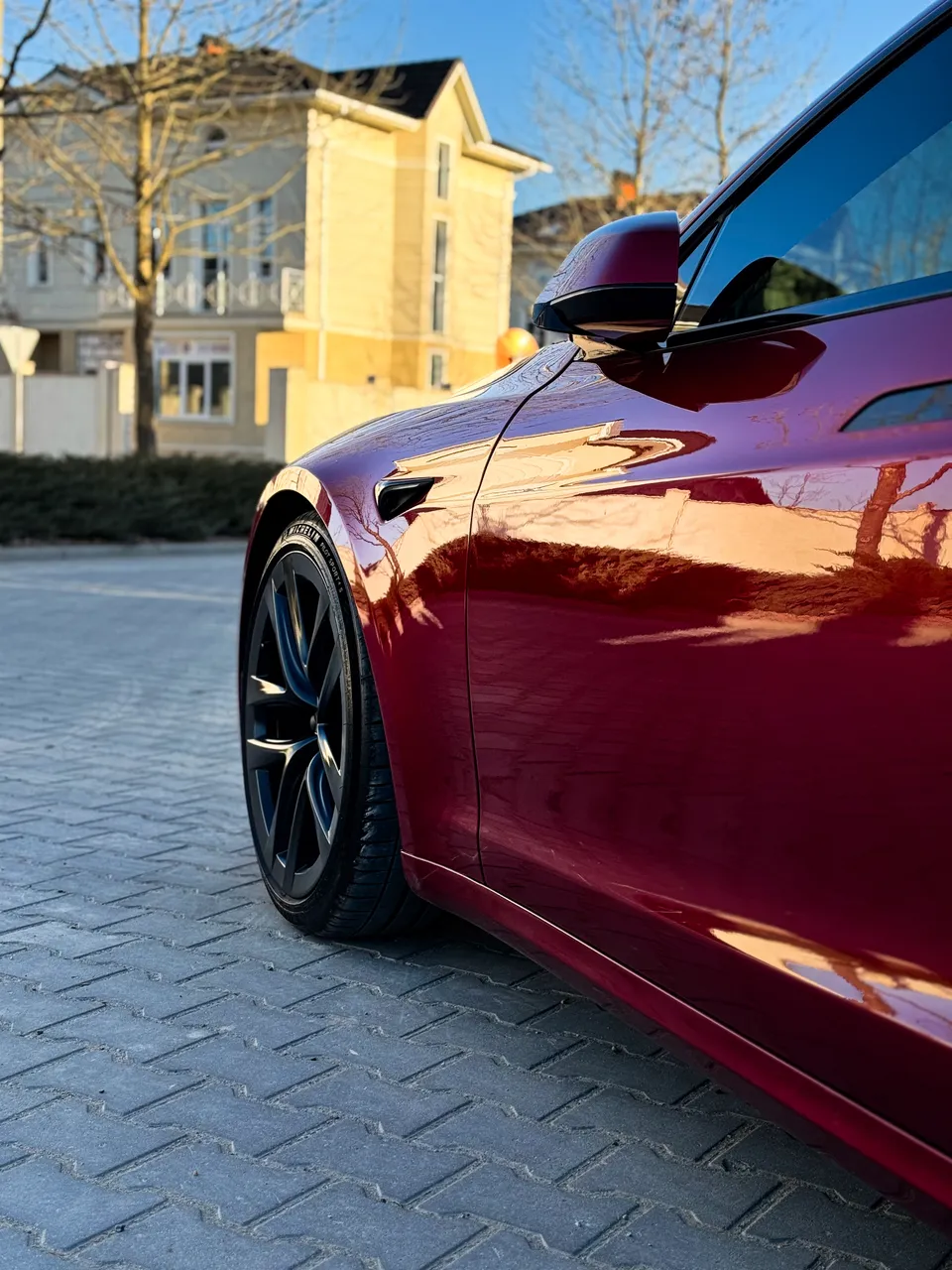 Tesla Model S - фото 10