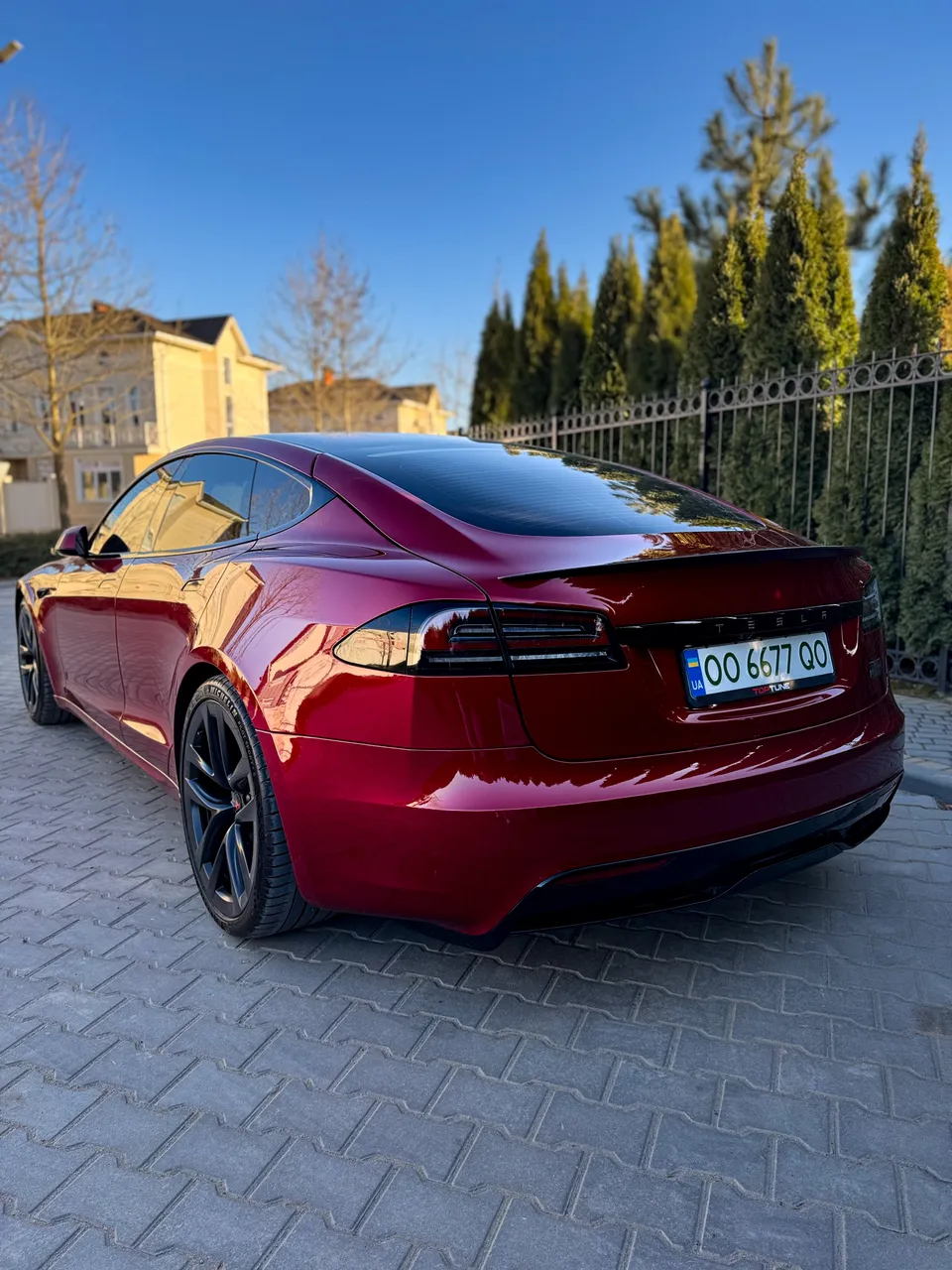 Tesla Model S - фото 9