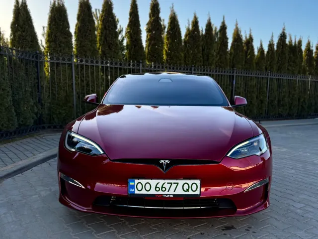 Tesla Model S - фото 2