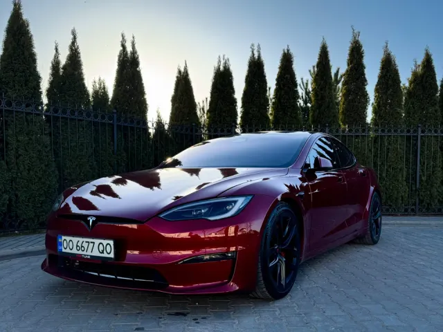 Tesla Model S - фото 3