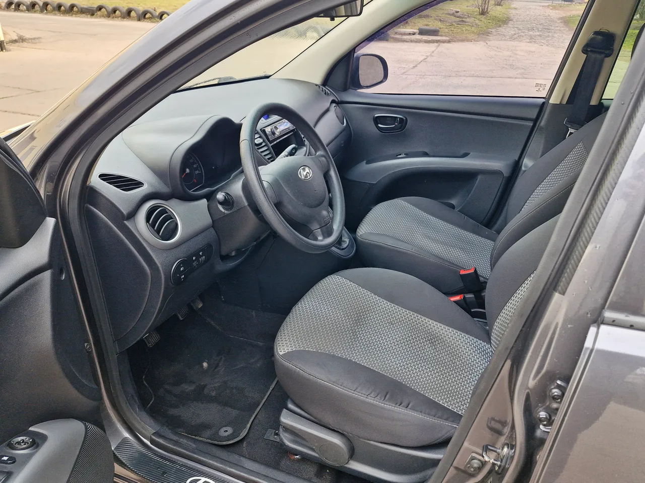 Hyundai i10 - фото 10