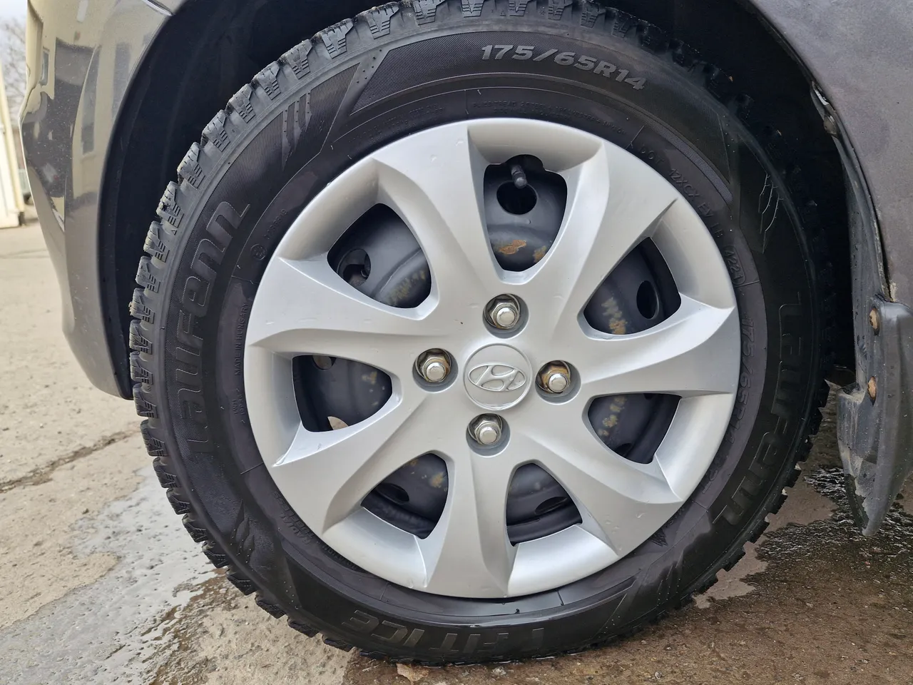 Hyundai i10 - фото 9