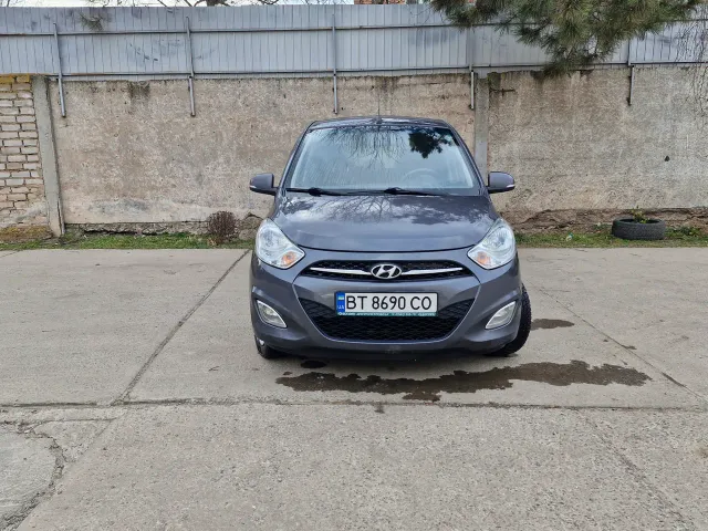 Hyundai i10 - фото 1