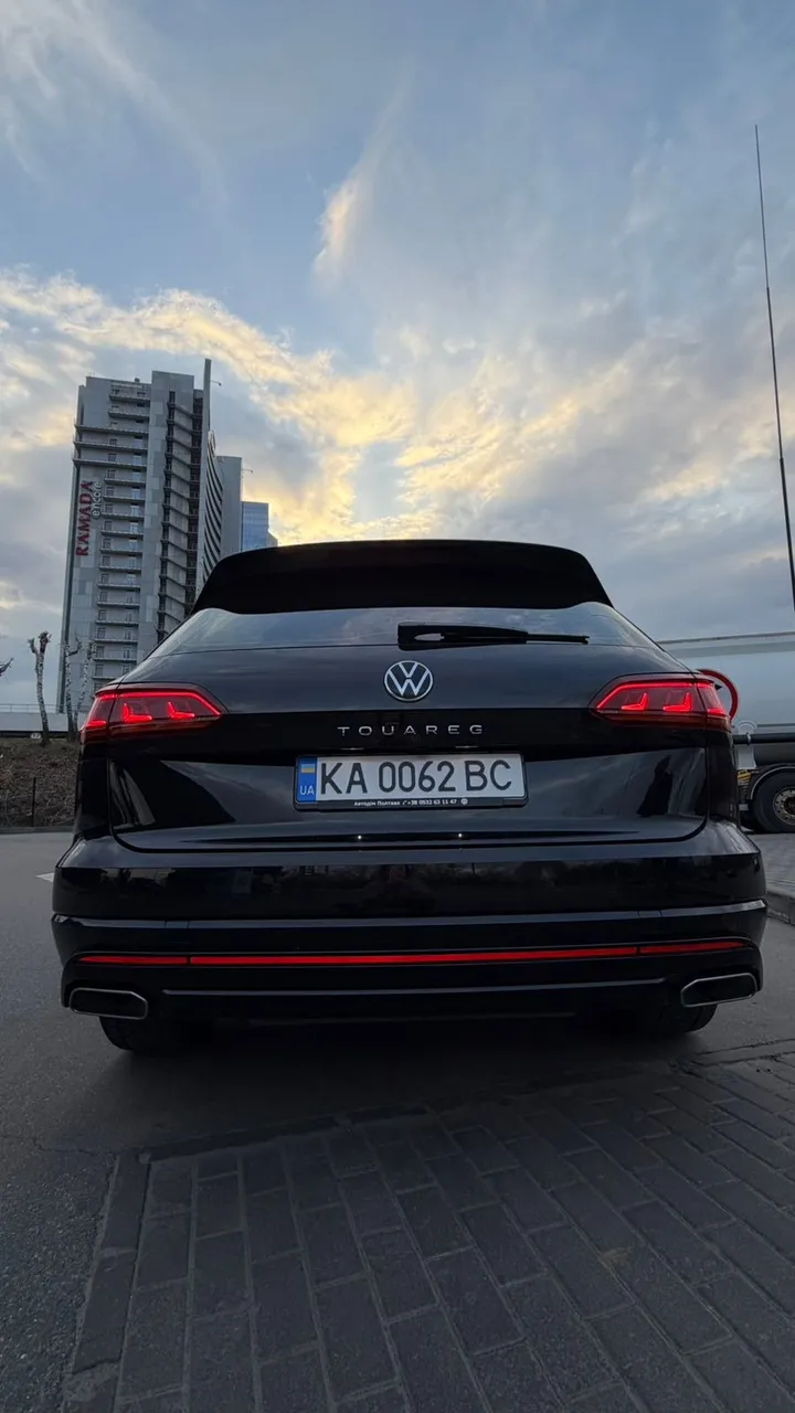 Volkswagen Touareg - фото 3