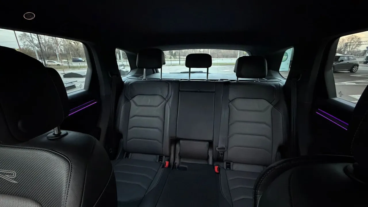 Volkswagen Touareg - фото 8