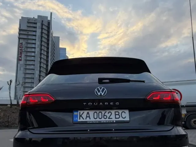 Volkswagen Touareg - фото 3