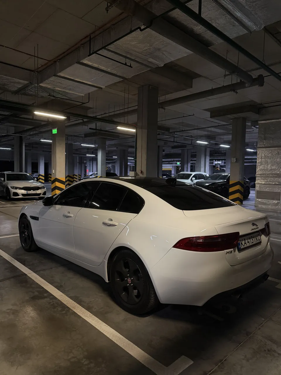 Jaguar XE - фото 3