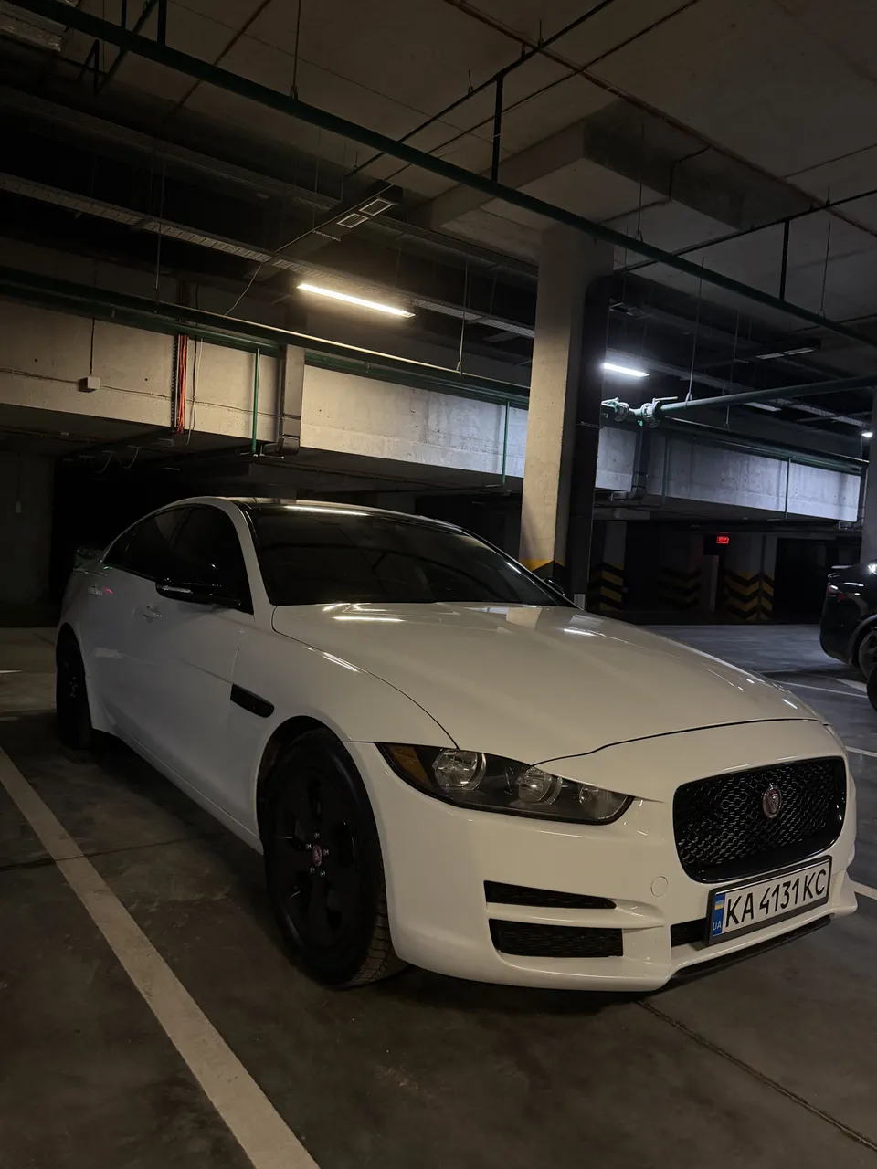 Jaguar XE - фото 6