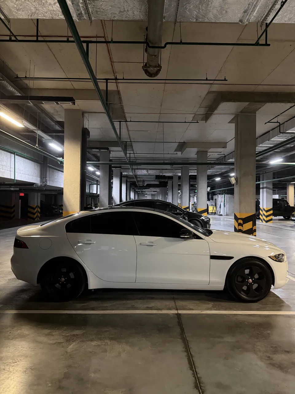 Jaguar XE - фото 5