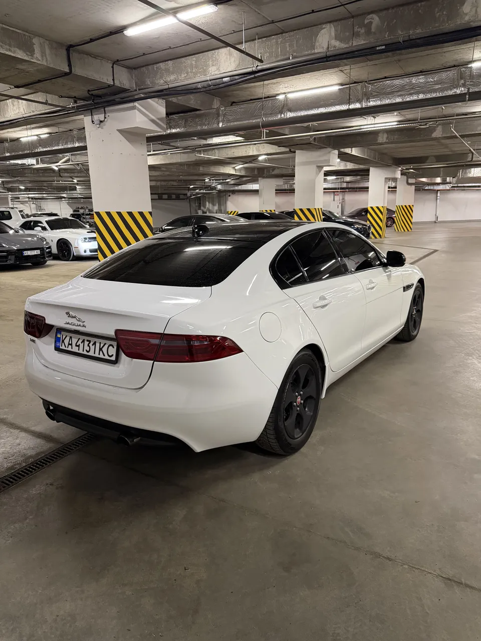 Jaguar XE - фото 37