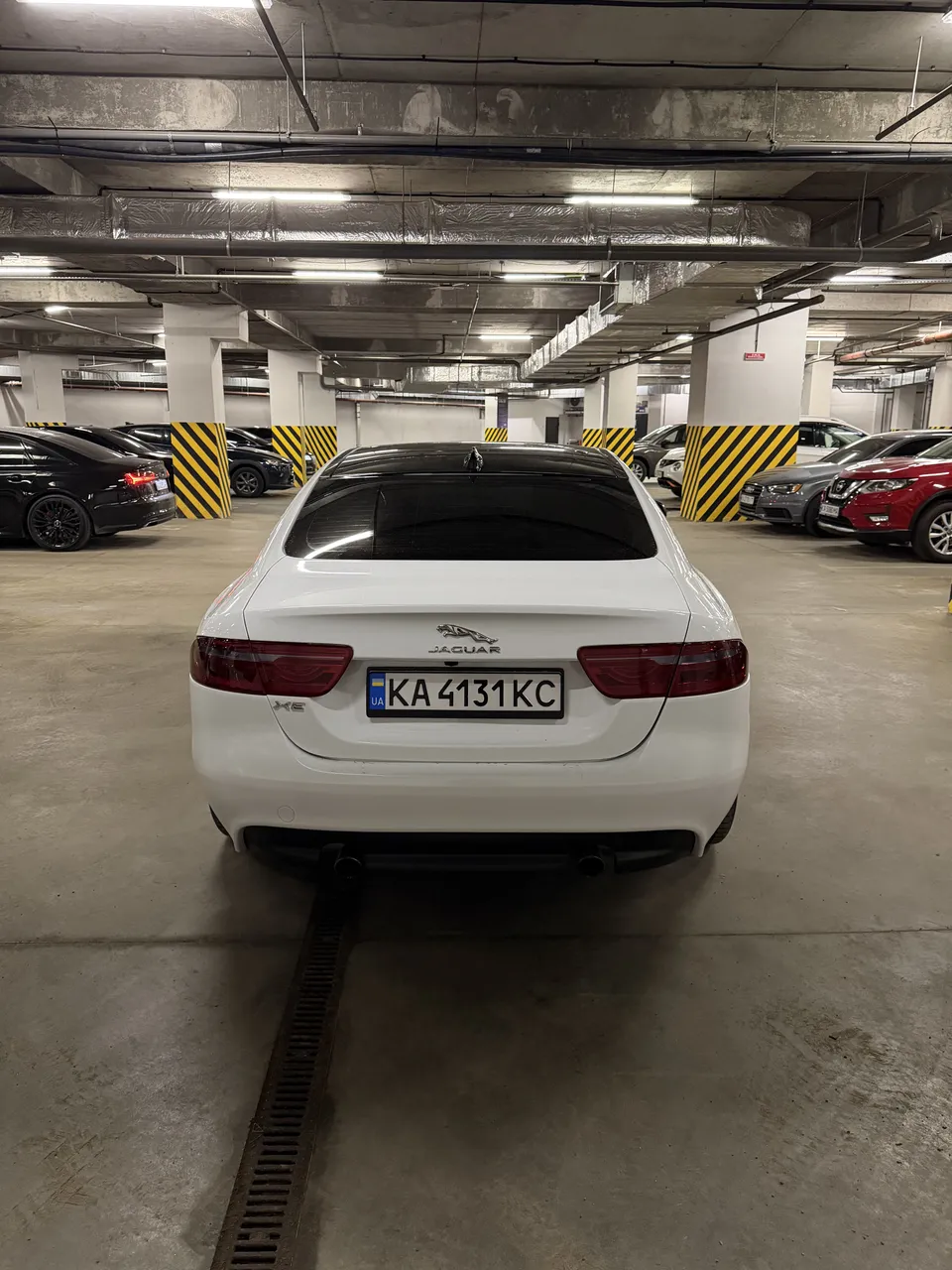 Jaguar XE - фото 36