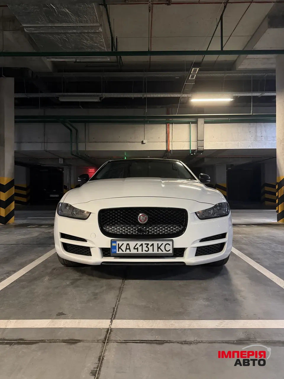 Jaguar XE - фото 13