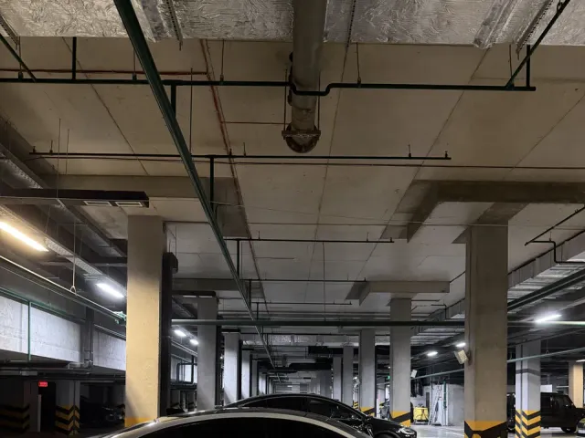 Jaguar XE - фото 5