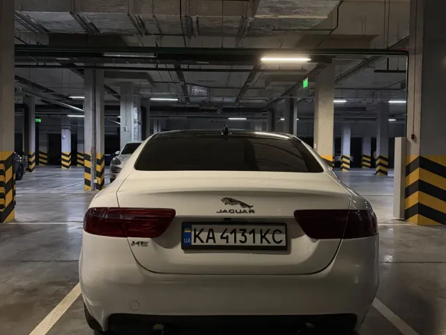 Jaguar XE - фото 4