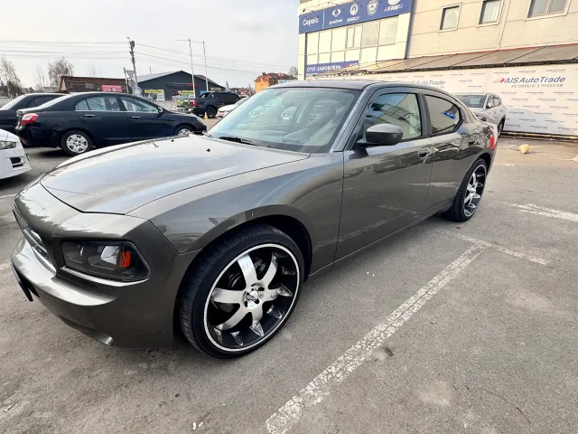 Dodge Charger - фото 1