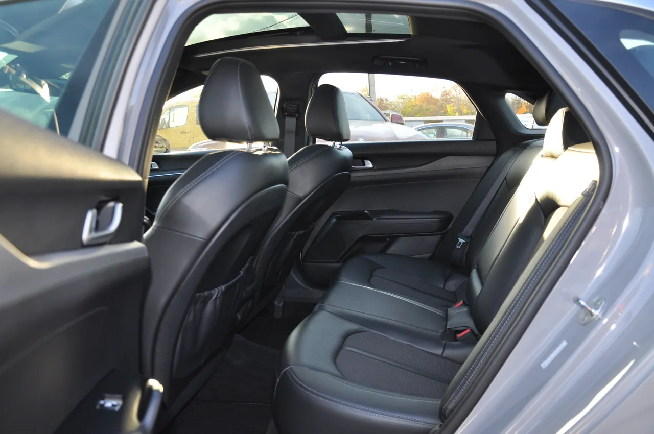 Kia K5 - фото 26