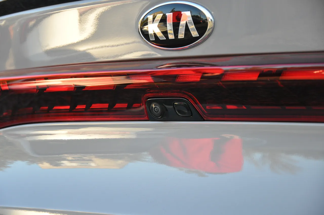 Kia K5 - фото 32