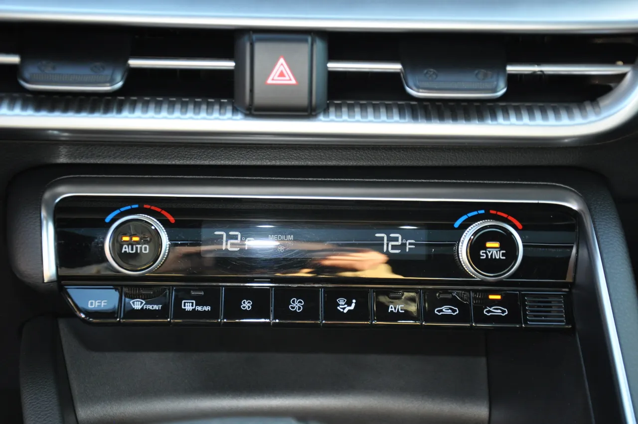 Kia K5 - фото 21