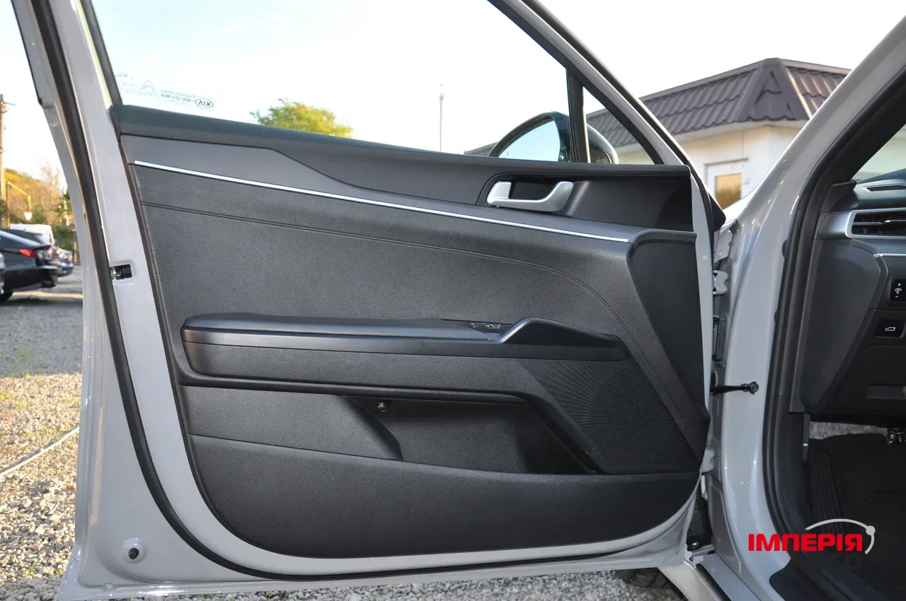 Kia K5 - фото 25