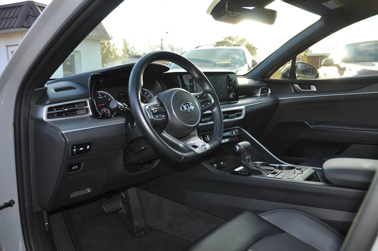 Kia K5 - фото 15