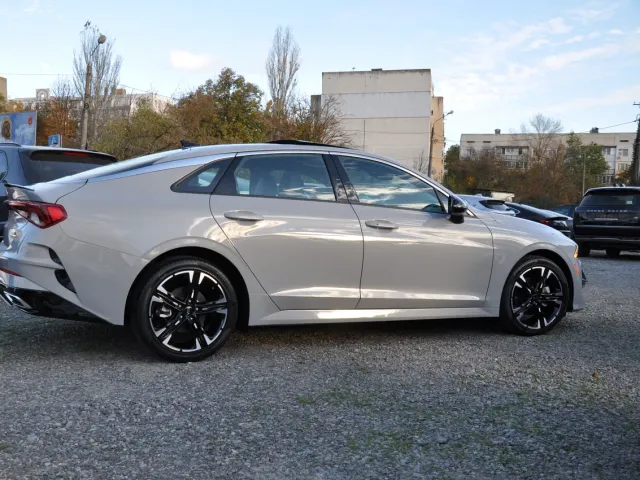 Kia K5 - фото 3