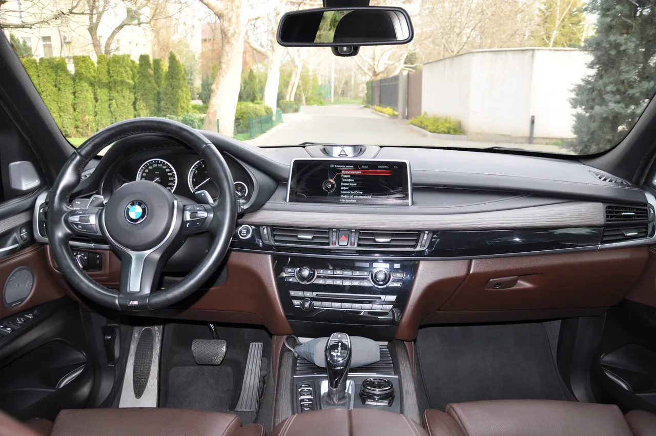 BMW X5 - фото 28