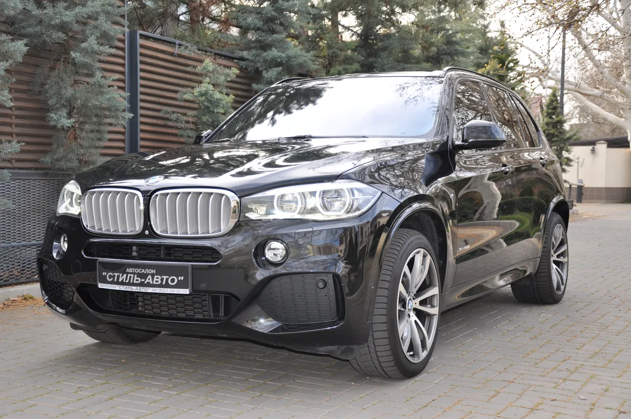 BMW X5 - фото 1