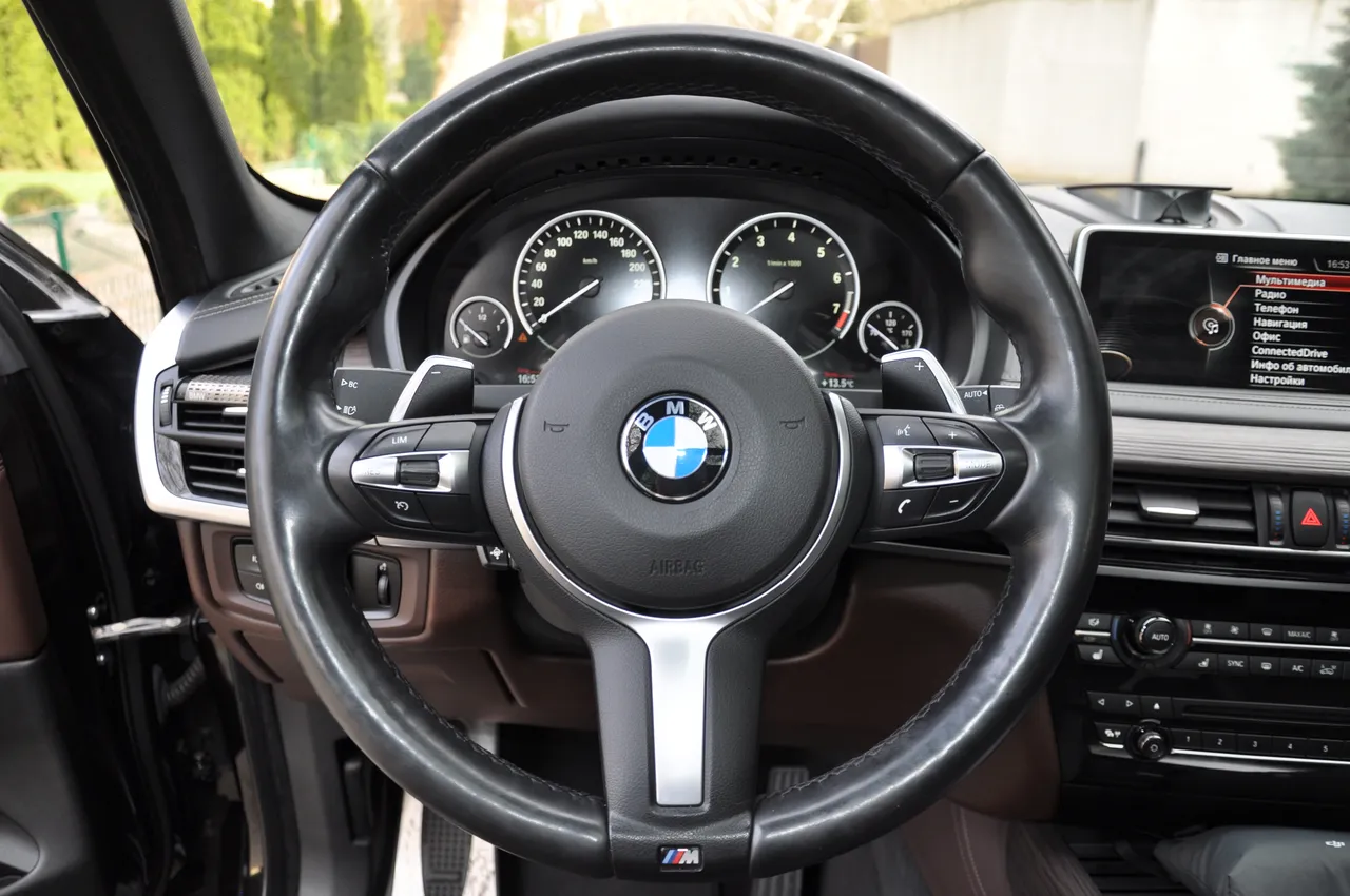 BMW X5 - фото 19