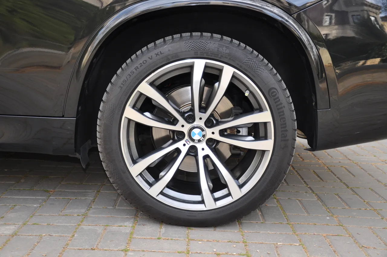 BMW X5 - фото 13