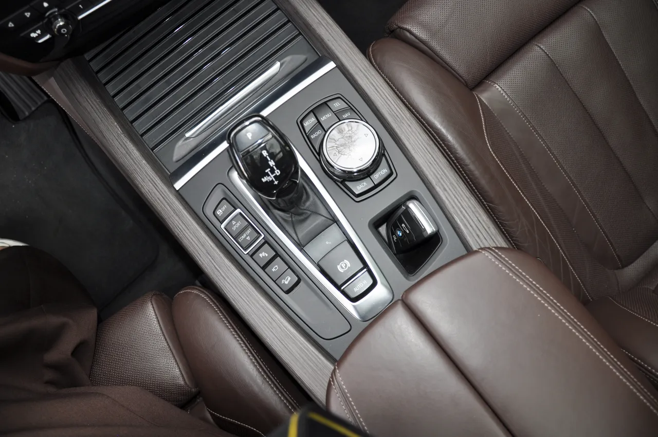 BMW X5 - фото 20