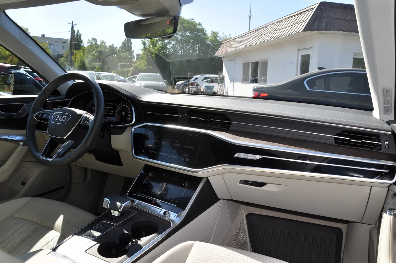 Audi A6 - фото 37